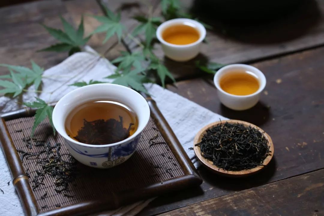 茶叶水洗脸美白又祛斑方法