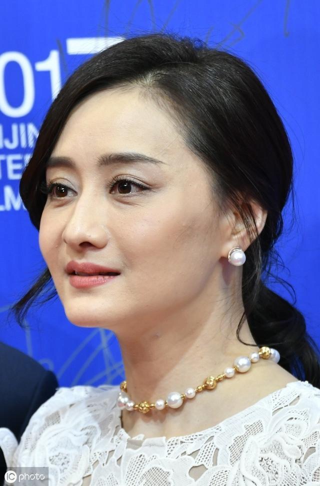 英特尔神助攻华为，苹果这下真遇到麻烦了！