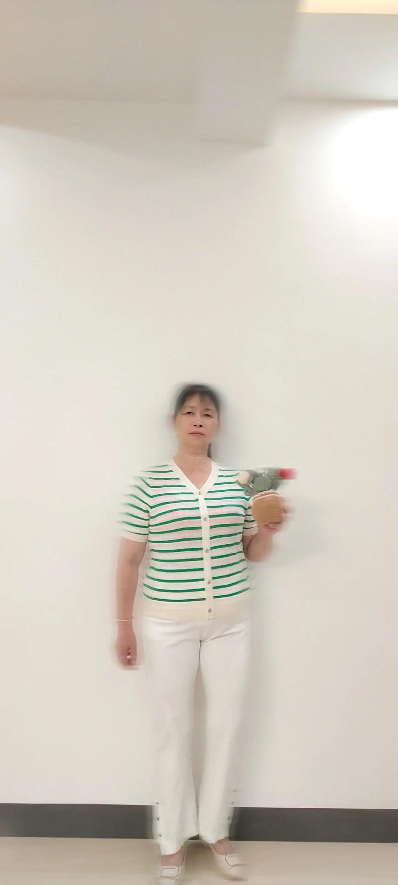 化妆品中的moist是什么意思（moisture在化妆品中的意思）