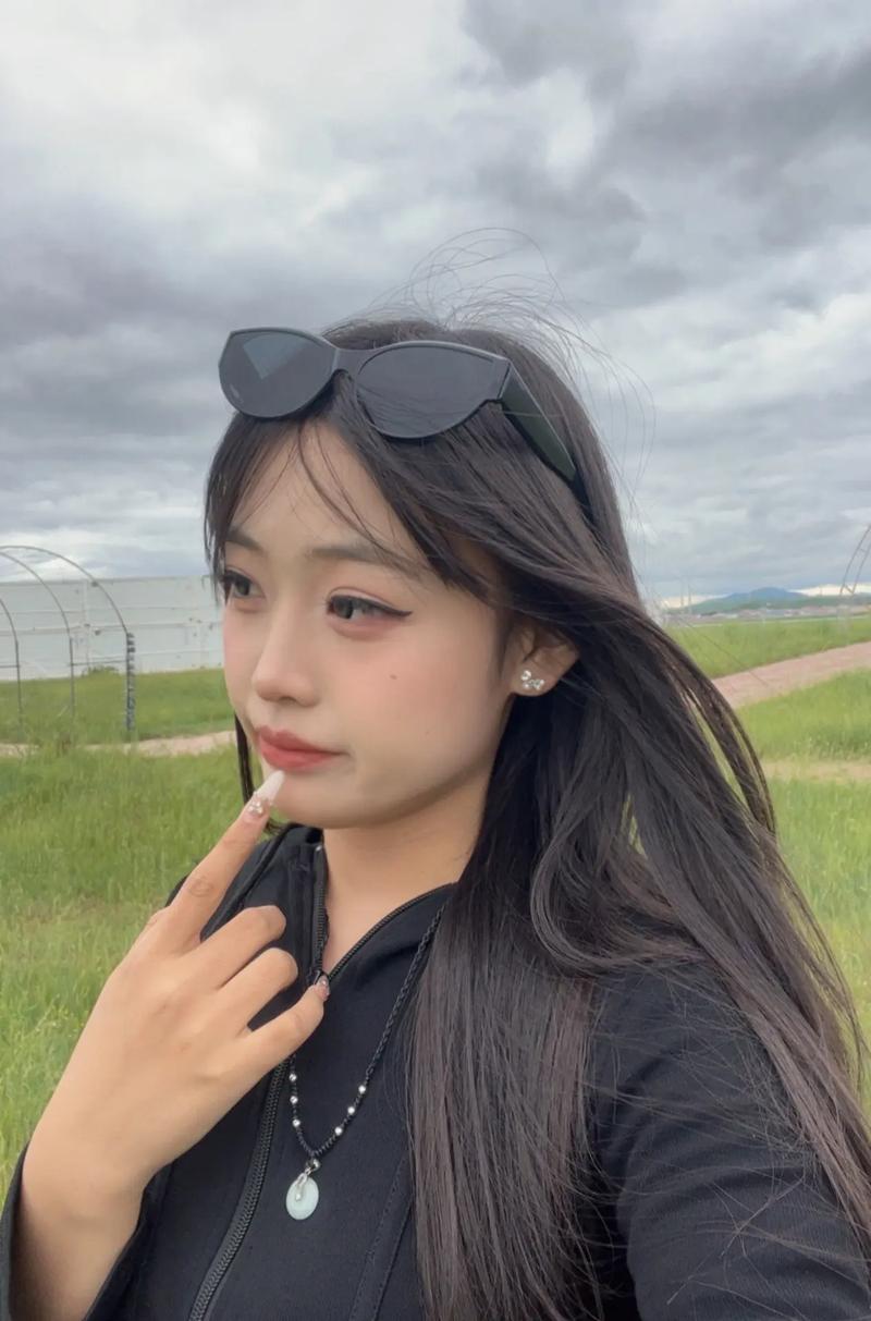 少年的你如此美丽 故事简介(少年的你如此美丽故事梗概) 少年的你如此美丽 故事简介(少年的你如此美丽故事梗概)