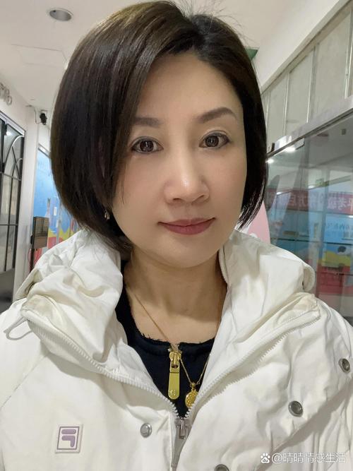 向左向右将身体融入这个节奏(向左向右将身体融入这个节奏) 向左向右将身体融入这个节奏(向左向右将身体融入这个节奏)