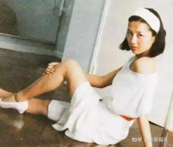 左眼下长黑色斑怎么祛