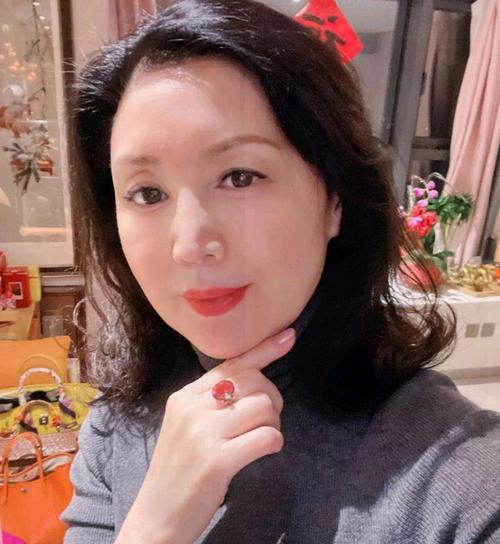 小核酸祛斑精华液杨教授