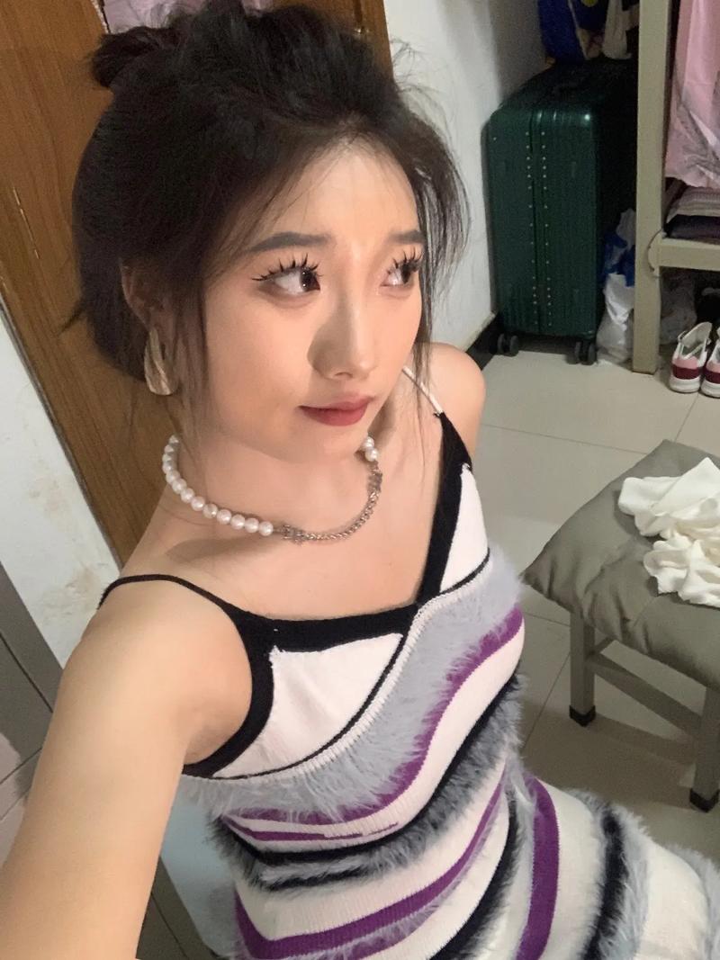 晚上什么的天空填空词语（什么的天空填空词语）