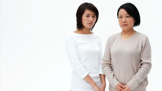 穿短裤配什么鞋好看女（穿短裤配什么鞋）