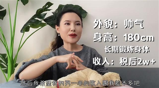 灰鸭绒和白鸭绒的区别哪个好（灰鸭绒和白鸭绒的区别）