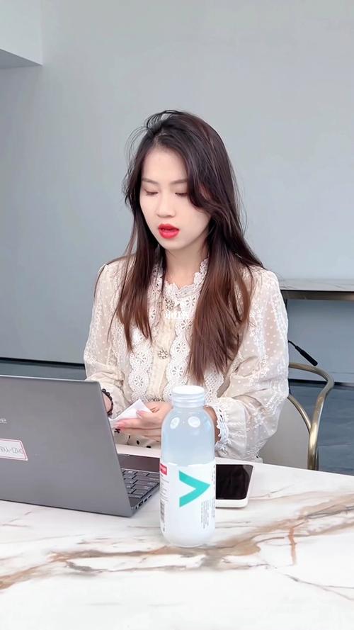 库克被任命为经济复苏特别工作组成员