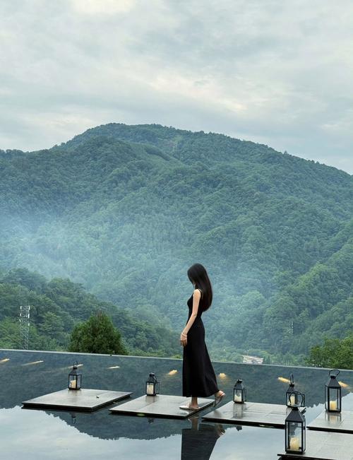 女性如何用化妆品祛斑的